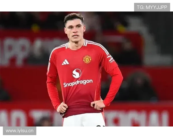 曼联大清洗看似彻底,核心问题仍未触及,重建效果存疑 曼联大清洗看似彻底,核心问题仍未触及,重建效果存疑